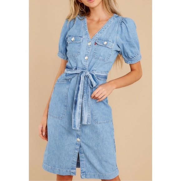 Levi's Dresses & Skirts - Levi's Bryn Tie-Waist Denim Dress